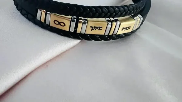 צמיד עור סטיינלס בשילוב חריטה